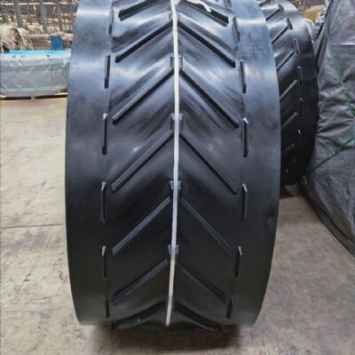 kaufen OEM ODM Gummi Herringbone Muster Förderband 500 mm Breite online manufacture
